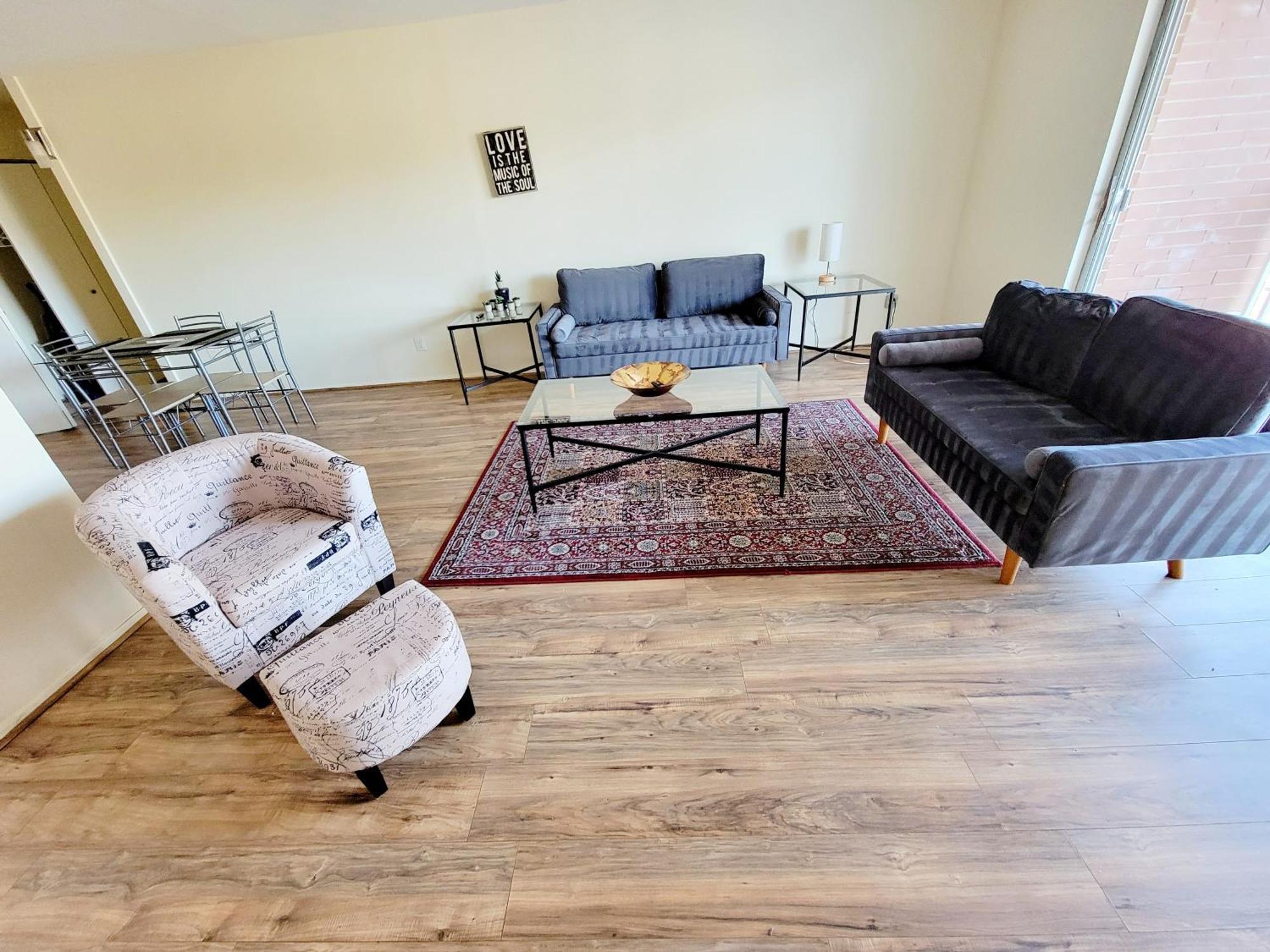 Beautiful, Spacious, 22 In Elkins Park Willow Grove