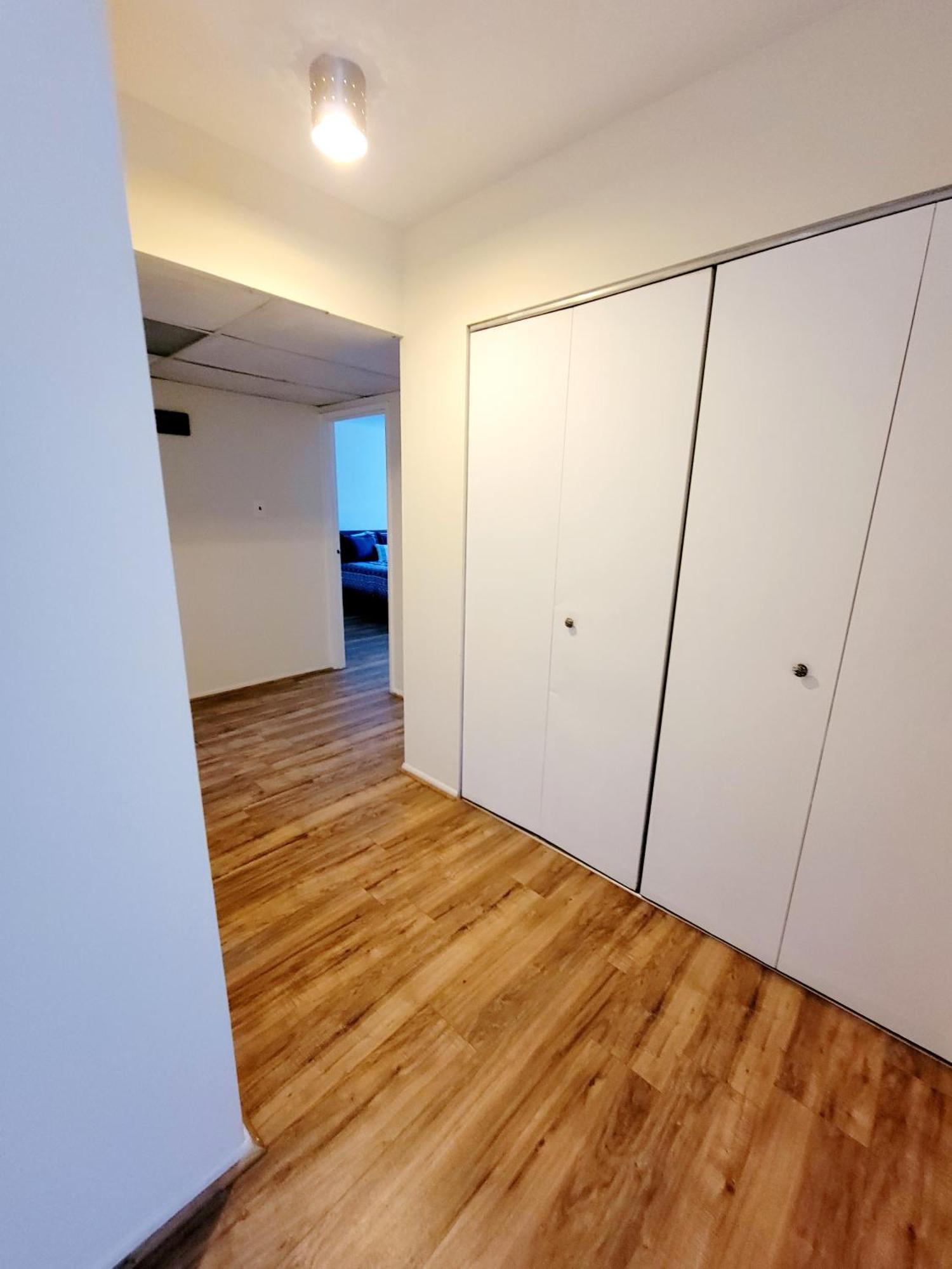 Beautiful, Spacious, 22 In Elkins Park Willow Grove